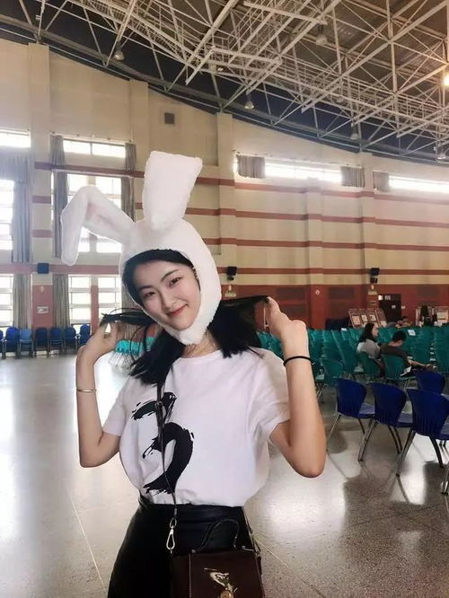 趙丁煒 大學4年獲3萬獎學金,每門課90分以上,21歲女神學霸保送北大碩博連讀