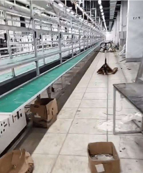 職場(chǎng)百科 昆山世碩派遣工被扔廠牌,14000天價(jià)返費(fèi),不當(dāng)人